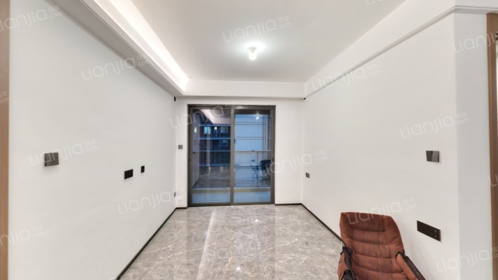 国贸保利和颂锦原二手房实景图