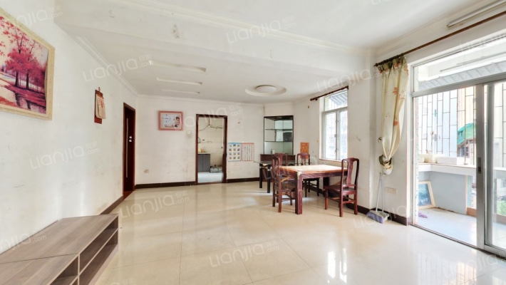 富裕花园二手房实景图