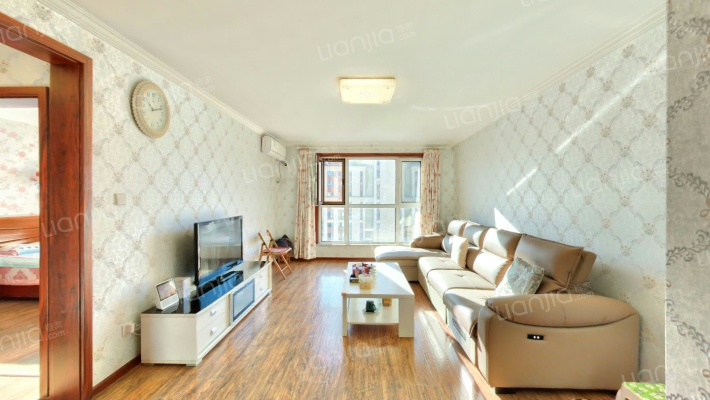 金泰丽湾悦栖山西区二手房实景图