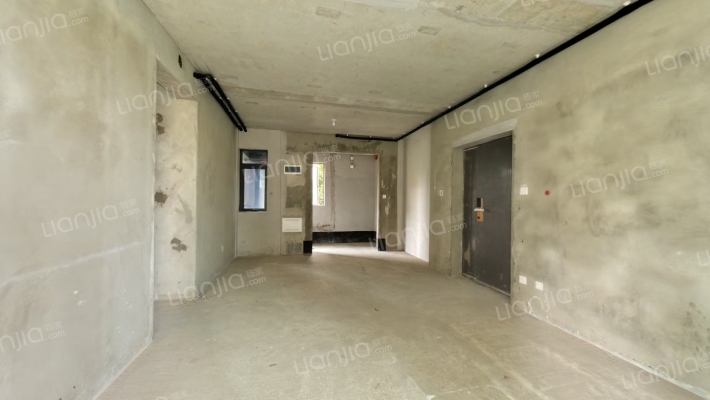 鼎仁天越二手房实景图