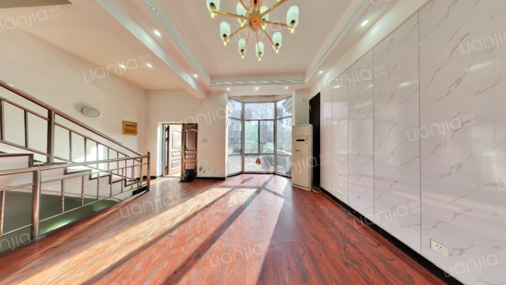 纯翠领域二手房实景图