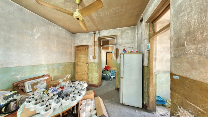 新工里宿舍二手房实景图