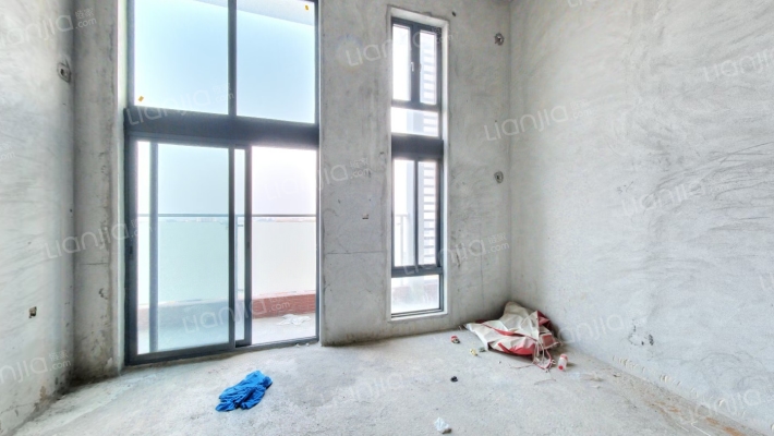 松湖兰莛二手房实景图