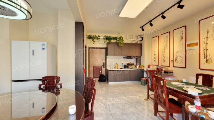 绿地海珀天润二手房实景图