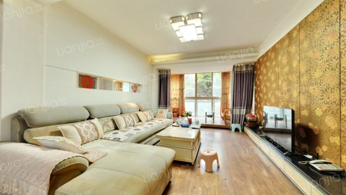 东润风景A区二手房实景图