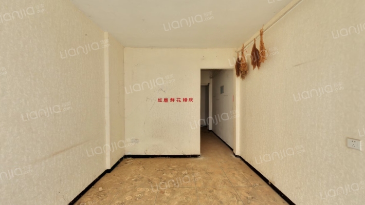 汽车一队宿舍二手房实景图