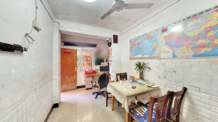 煤气制气小区二手房实景图