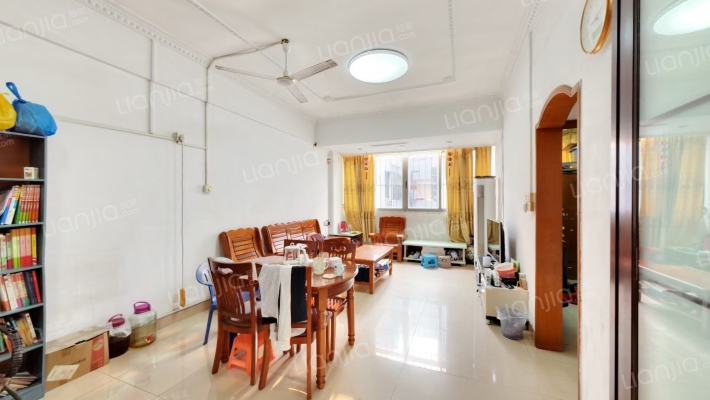 宝源楼二手房实景图