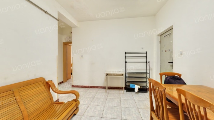 中道街52号院二手房实景图