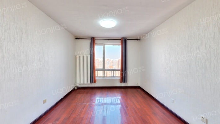 泰福苑D2区二手房实景图