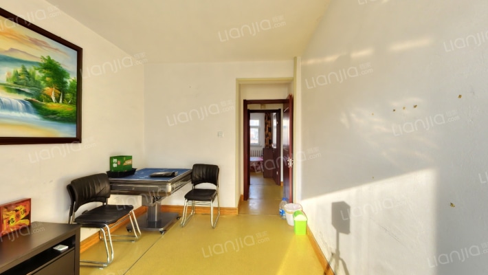 前进雅苑东区二手房实景图