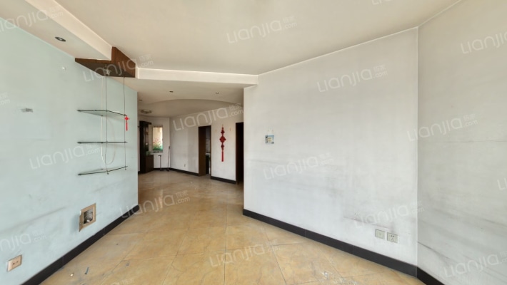 隆鹏园二手房实景图