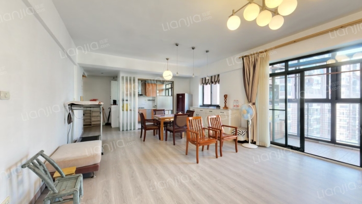 江城华庭二手房实景图