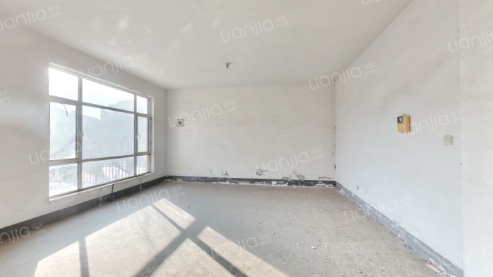 瑞境皇冠水岸二手房实景图