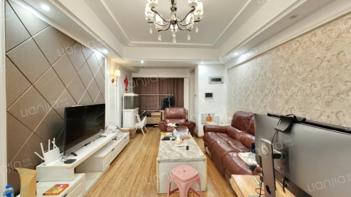 冠坤臻品二手房实景图