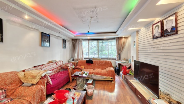 逸彩馨苑二手房实景图