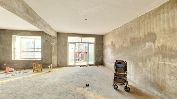 澜花语岸二手房实景图