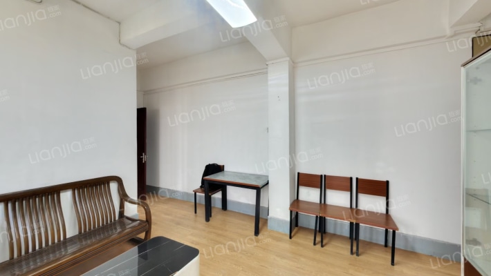 珠委大院二手房实景图