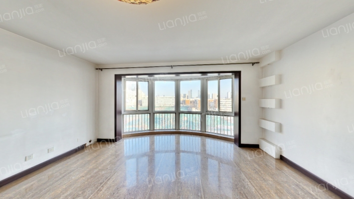 隆鹏园二手房实景图