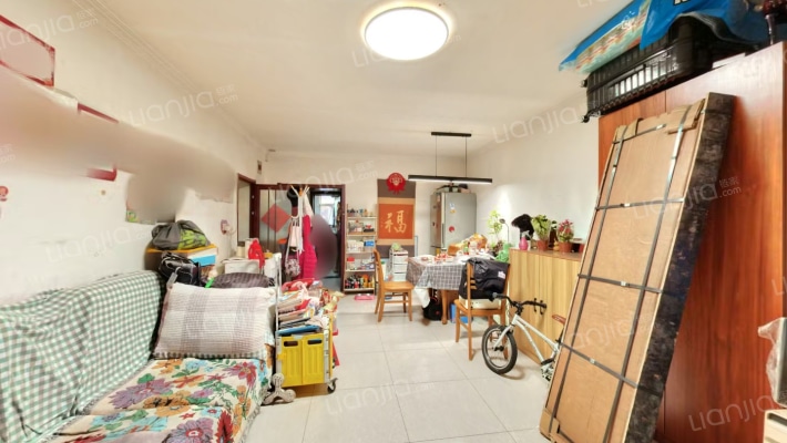 白菜湾四巷17号院二手房实景图