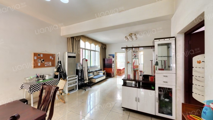 三强南路一段174号二手房实景图