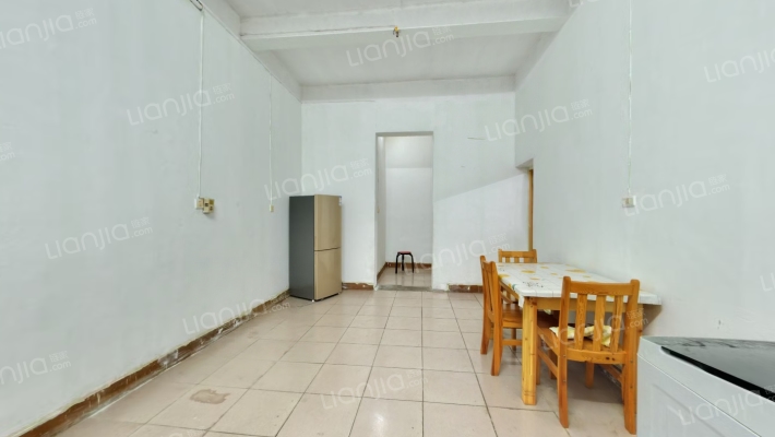 华师一初中部家属区二手房实景图