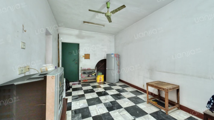 禾草街二手房实景图