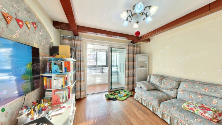 铂领公寓二手房实景图