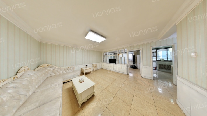 制锦市朝阳街二手房实景图