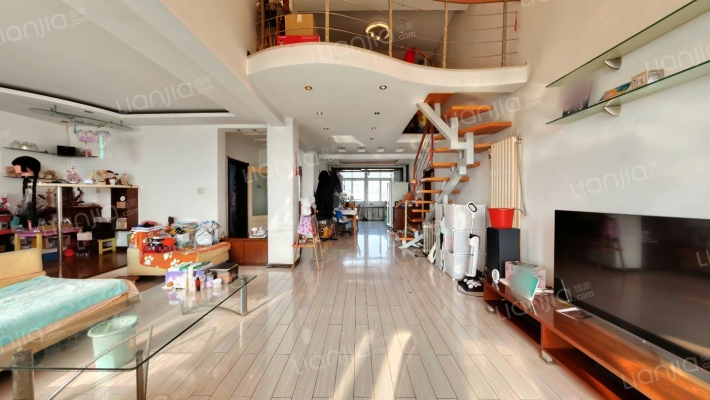 名贵山庄华春园二手房实景图