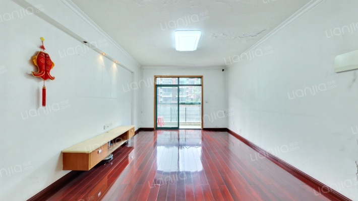 新凯山泉居小区二手房实景图