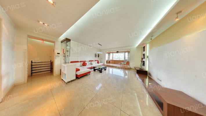 浦兴街240号二手房实景图