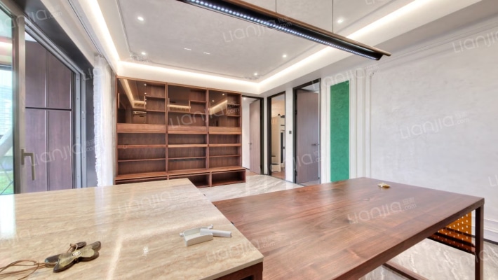 一湾臻邸二手房实景图