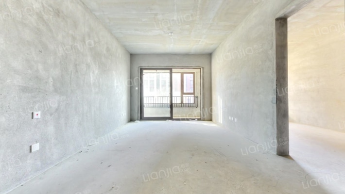 富力城四期尚悦台二手房实景图