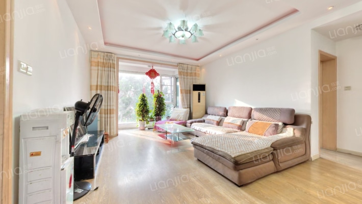 川大河畔二手房实景图