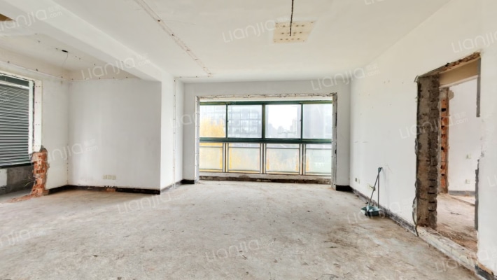 利兹城市公寓二手房实景图