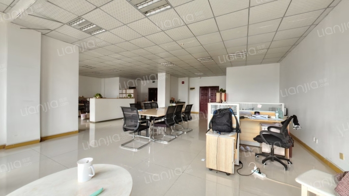 鲁昊中川路3号二手房实景图