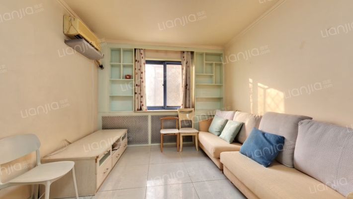 柳芳南里二手房实景图