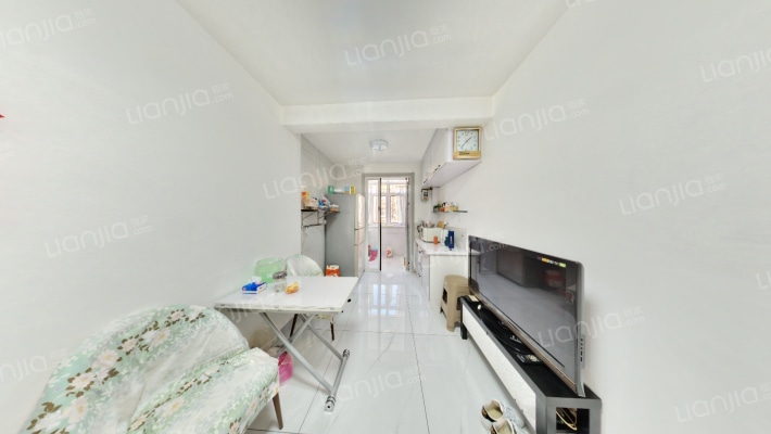 律纬路33号二手房实景图