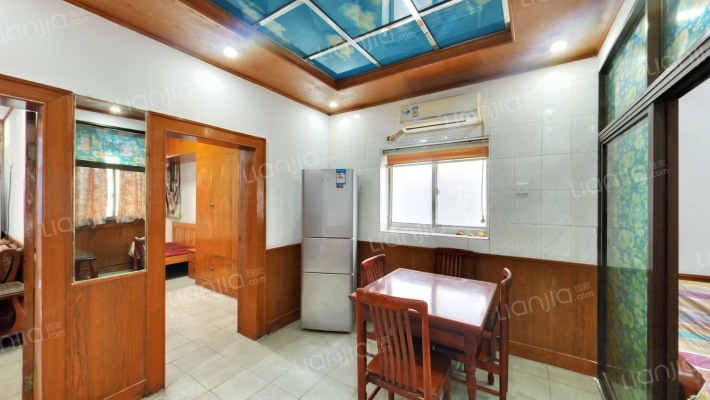 乡镇企业单位宿舍二手房实景图