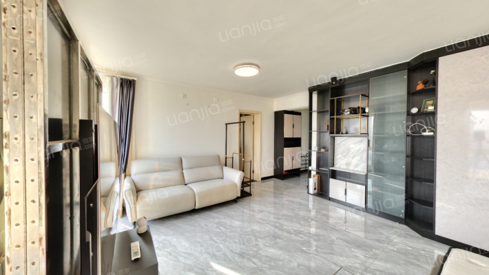 龙旗广场二手房实景图