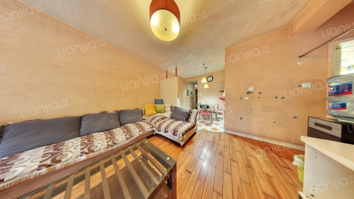 蓝色空间蓝月二手房实景图