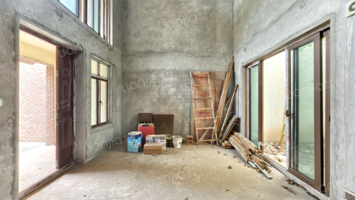 恒大云湖上郡观山悦6.1期二手房实景图