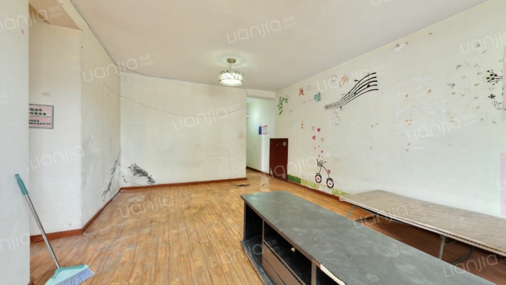 金竹苑B区二手房实景图