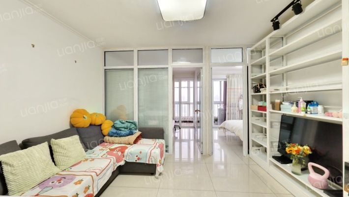 瑞丽江畔二手房实景图