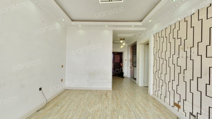 龙福家园二手房实景图