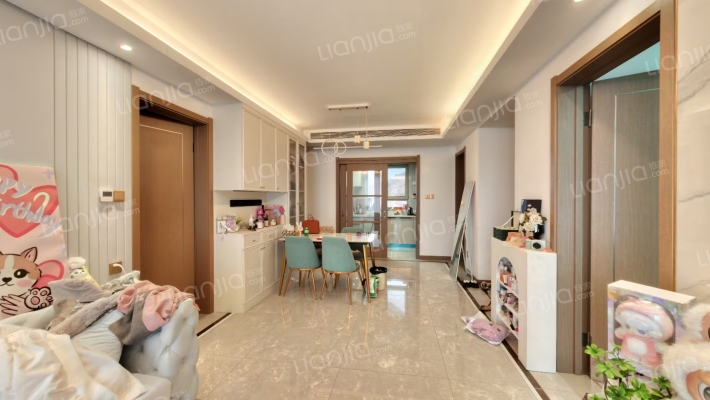 世茂揽樾二手房实景图