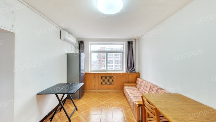 卢沟桥南里二手房实景图