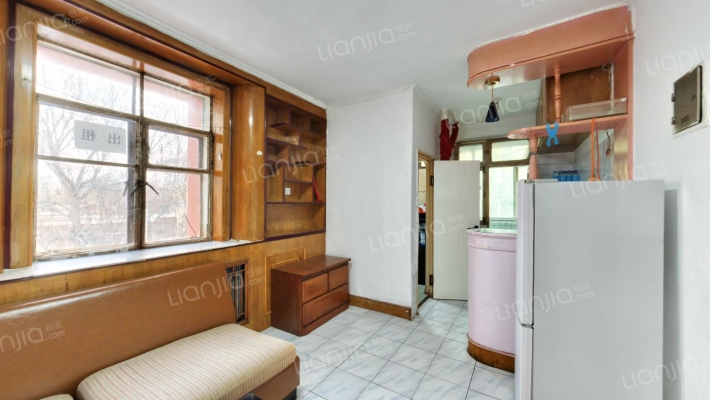 体校家属楼二手房实景图