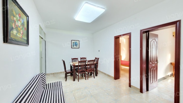 湖南省瑞昌粮油食品有限公司家属区二手房实景图